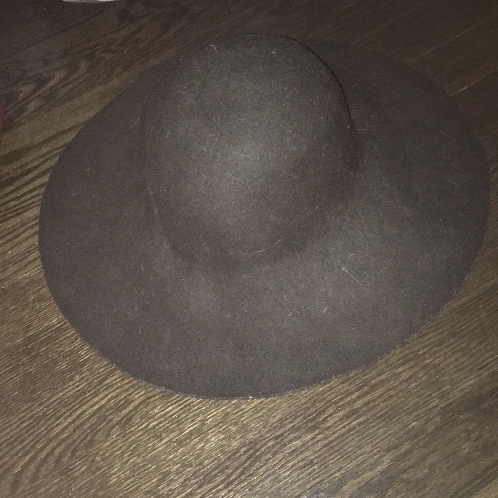Black floppy hat